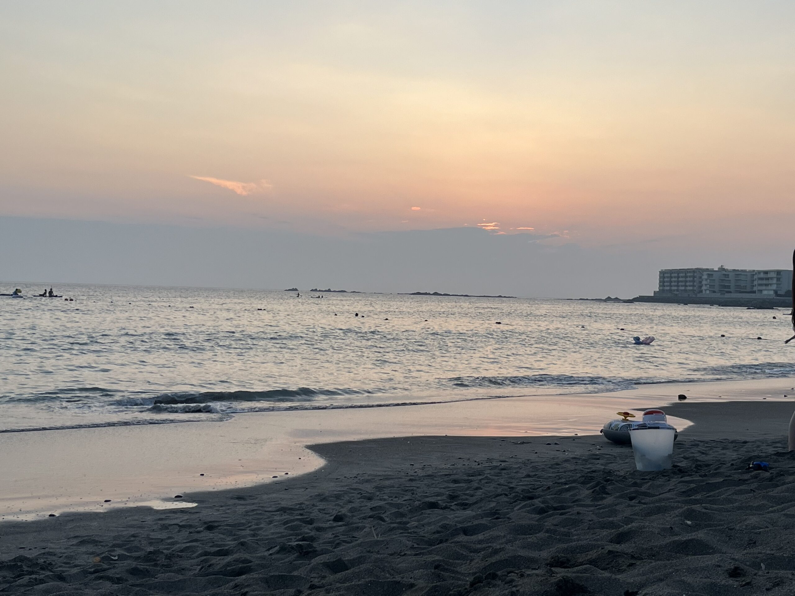 夏の海と夕暮れ